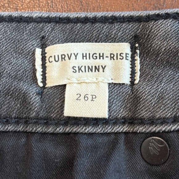 Madewell NWT Curvy High-Rise Skinny Jeans Gray Distressed Raw Hem Size 26 Petite - Picture 5 of 7
